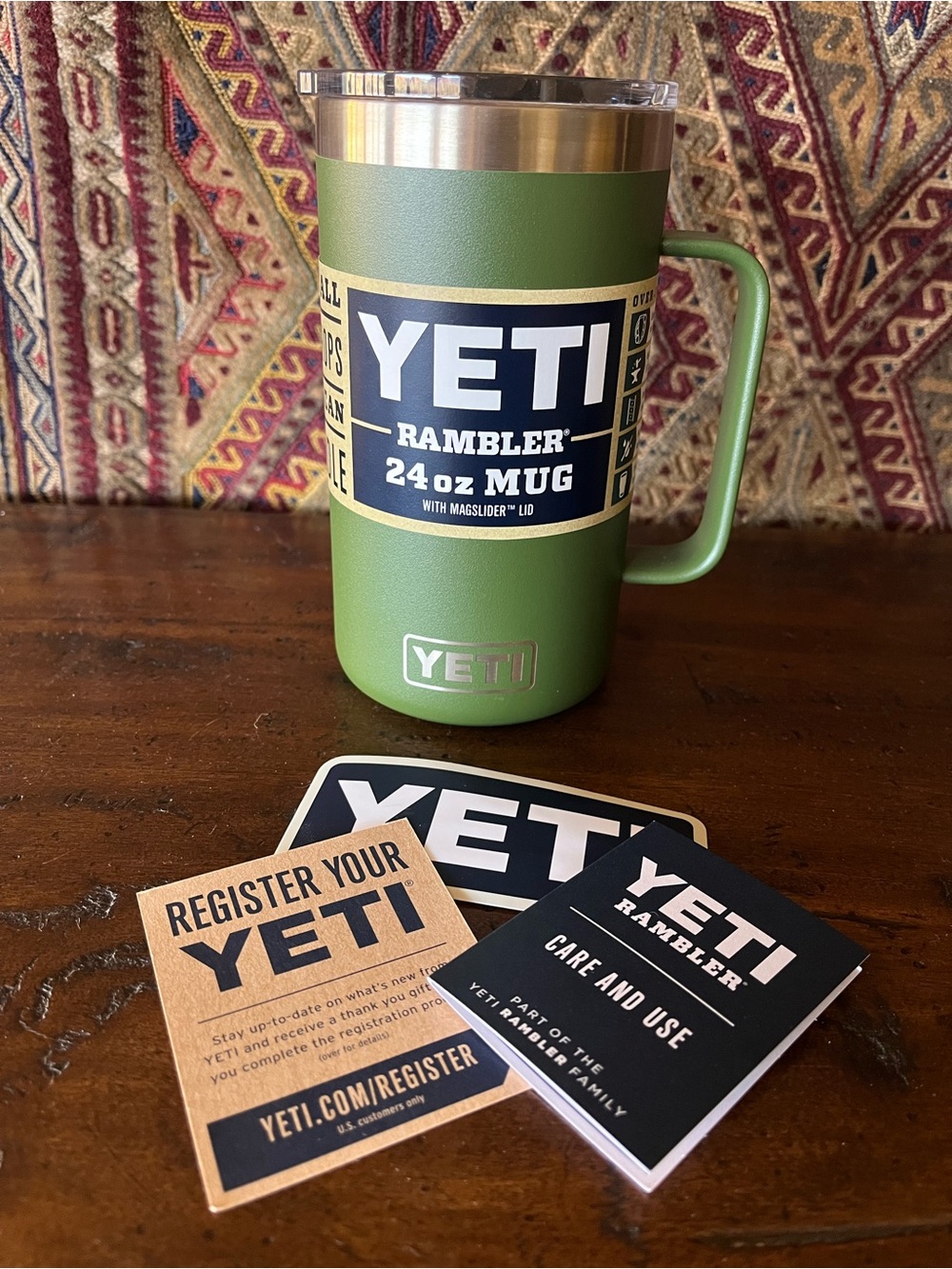 Yeti Rambler 24 oz Mug in retired HIGHLANDS OLIVE - NWT